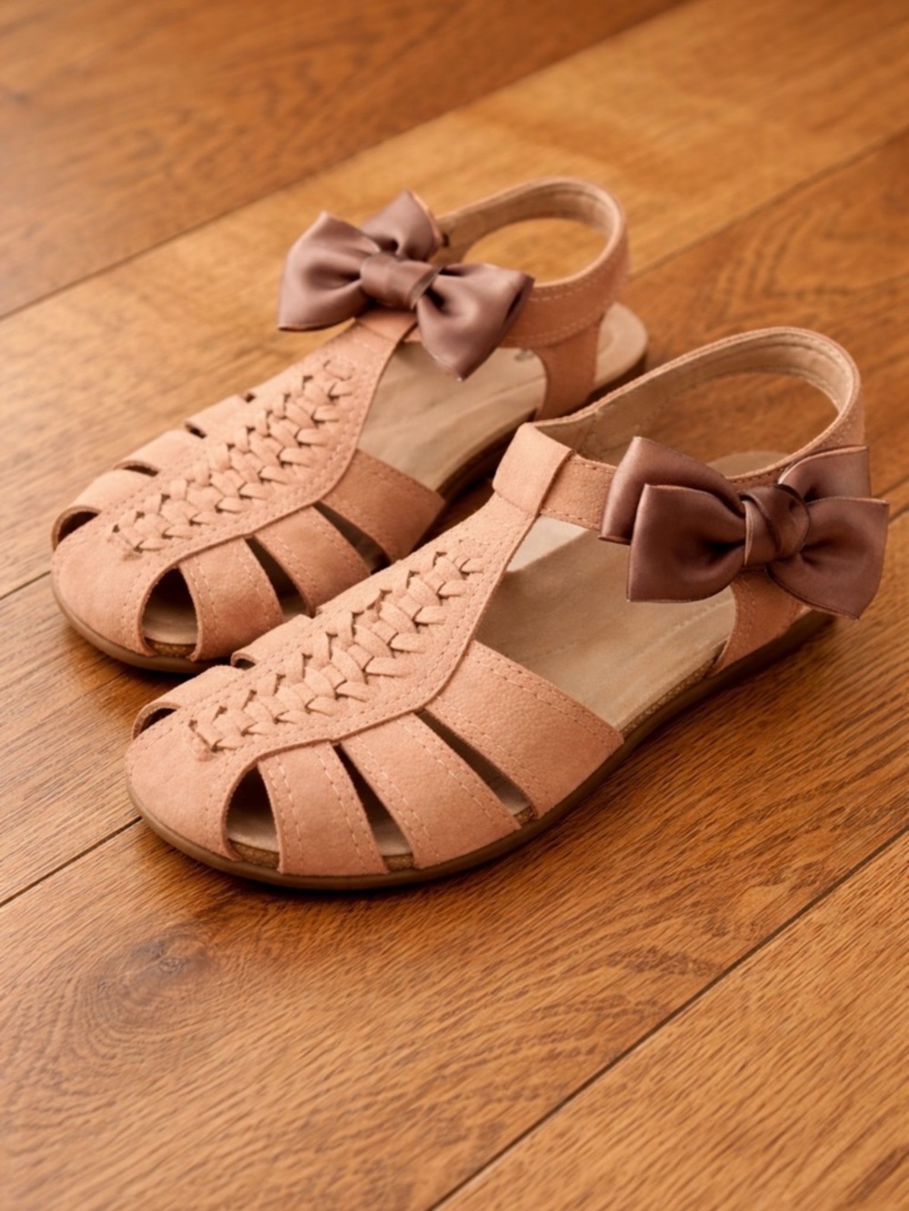 Earth Origins Savoy Sierra.
Women Sz 8. Leather
Heel Strap Slingback.Closed Toe. - Picture 3 of 3